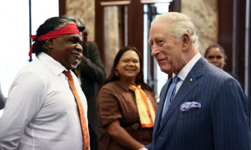 Vua Charles gặp gỡ các chủ đất truyền thống Anangu nhân kỷ niệm 40 năm trao trả quyền sở hữu Uluru