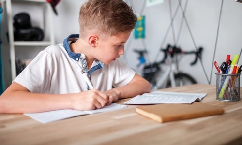 Sáng sớm học tập giúp trí não của trẻ trở nên sắc bén đạt kết quả tốt nhất