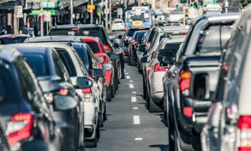 Người Úc chia rẽ về đèn pha LED sáng chói 