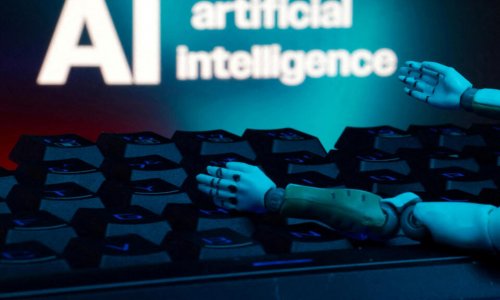 Mối quan hệ « cận huyết » và nguy cơ vỡ bong bóng AI