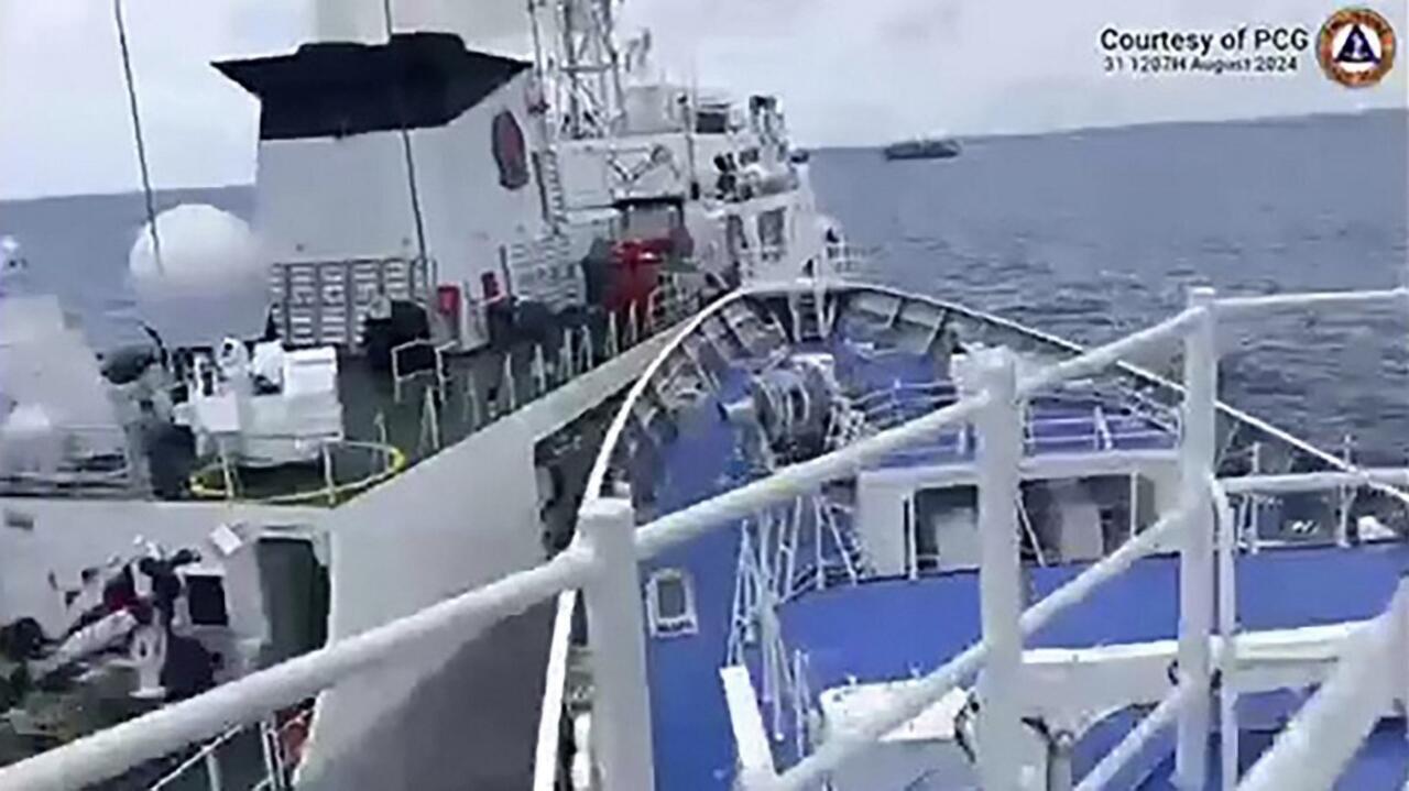 Biển Đông: Manila “không cho phép” Bắc Kinh di dời con tàu-tiền đồn của Philippines ở bãi cạn Sabin