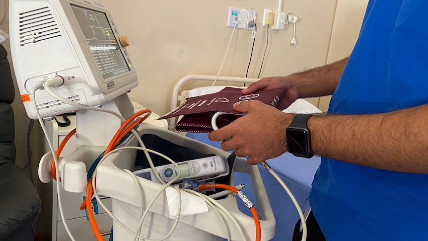 Một y tá khoa tâm thần bị cấm hành nghề trong 5 năm vì có quan hệ không phù hợp với bệnh nhân