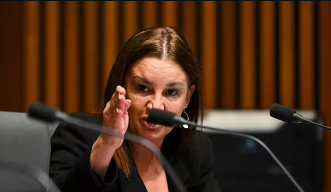 TNS Jacqui Lambie thề quyết chống tội phạm chiến tranh Afghanistan