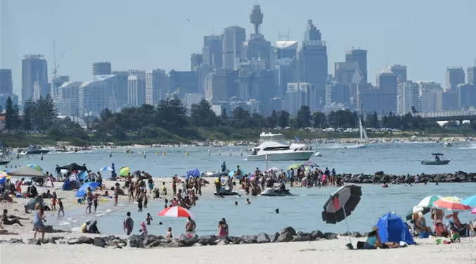 Một loạt bãi biển ở Sydney bị cảnh báo ô nhiễm sau các cơn mưa lớn