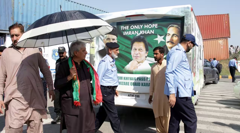 Việc bắt giữ ông Imran Khan dấy lên các cuộc bạo động trên khắp Pakistan