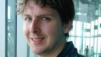 Michael Townsend, Nhiếp ảnh gia ở Adelaide, bị cáo buộc hành hung trẻ em trong buổi chụp ảnh.