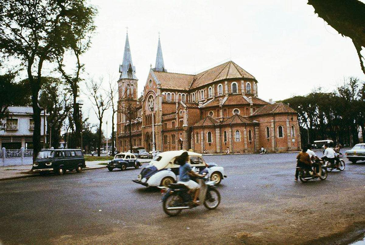 Sài Gòn là chủ đề lớn, là nguồn cảm hứng phong phú cho nhiều bài hát. Cái tên Sài Gòn, đã gắn liền với cái tên Việt Nam.