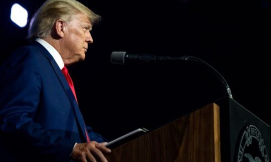 Ông Donald Trump bảo vệ các quyền về súng, kêu gọi ‘đại tu an ninh’ ở các trường học Hoa Kỳ