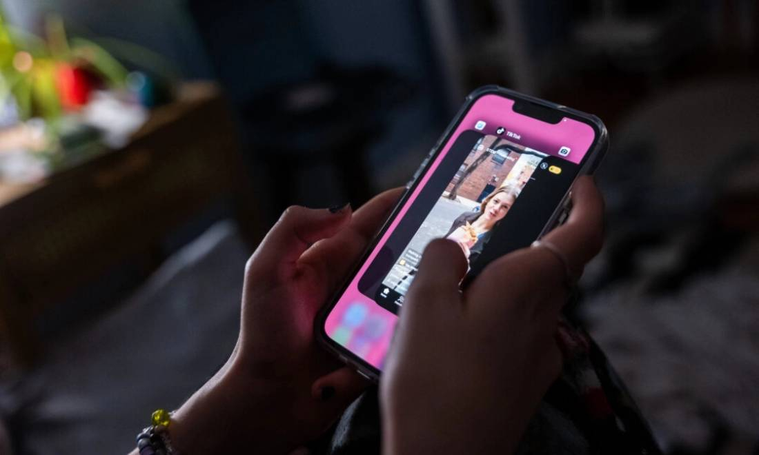 Thế hệ GenZ bị mắc kẹt trong nhà tù ảo, tỷ lệ tự tử tăng cao