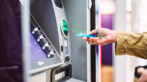 Ngân hàng Commonwealth từ chối trả lại 270 triệu đô-la cho 2,2 triệu khách thu nhập thấp