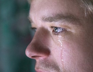 Khóc lợi ích cho sức khỏe?