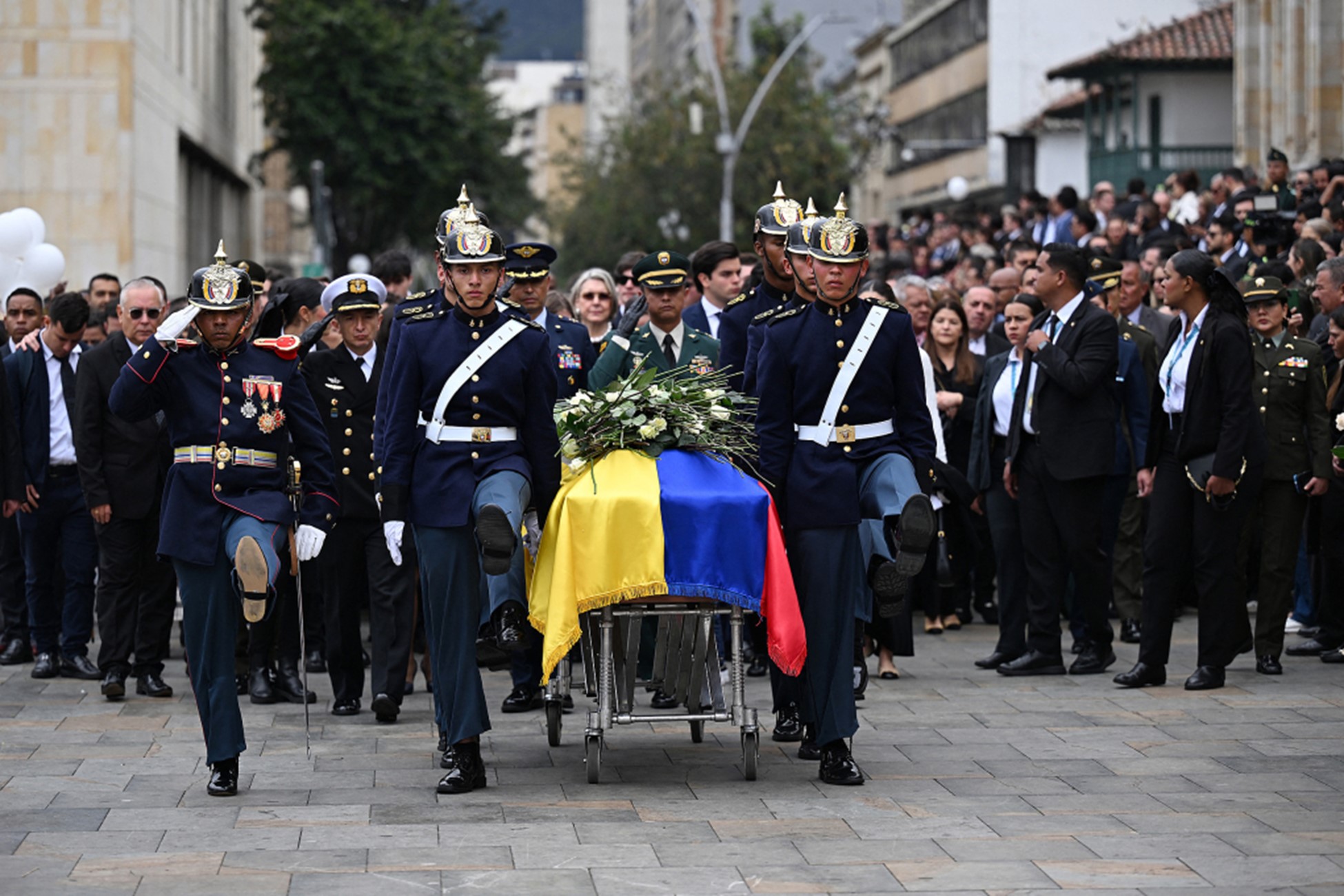 Colombia tuyên án thiếu niên bắn chết ứng viên tổng thống