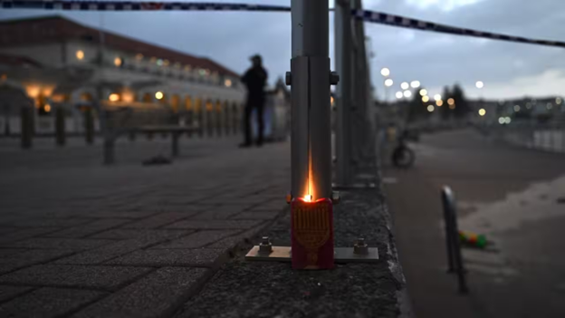 'Một ngày đen tối trong lịch sử quốc gia': Úc chấn động sau vụ xả súng hàng loạt ở bãi biển Bondi