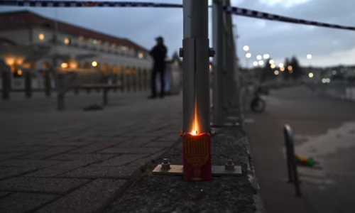 'Một ngày đen tối trong lịch sử quốc gia': Úc chấn động sau vụ xả súng hàng loạt ở bãi biển Bondi