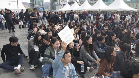 Mông Cổ : Từ chiếc túi Chanel đến sự sụp đổ của chính phủ