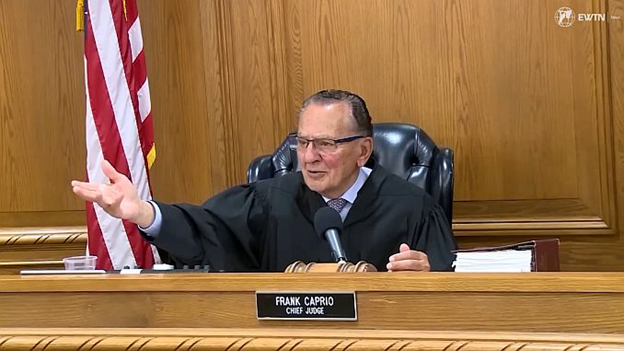 ‘Vị Chánh Án Tử Tế Nhất Thế Giới’ – Frank Caprio (1936-2025)