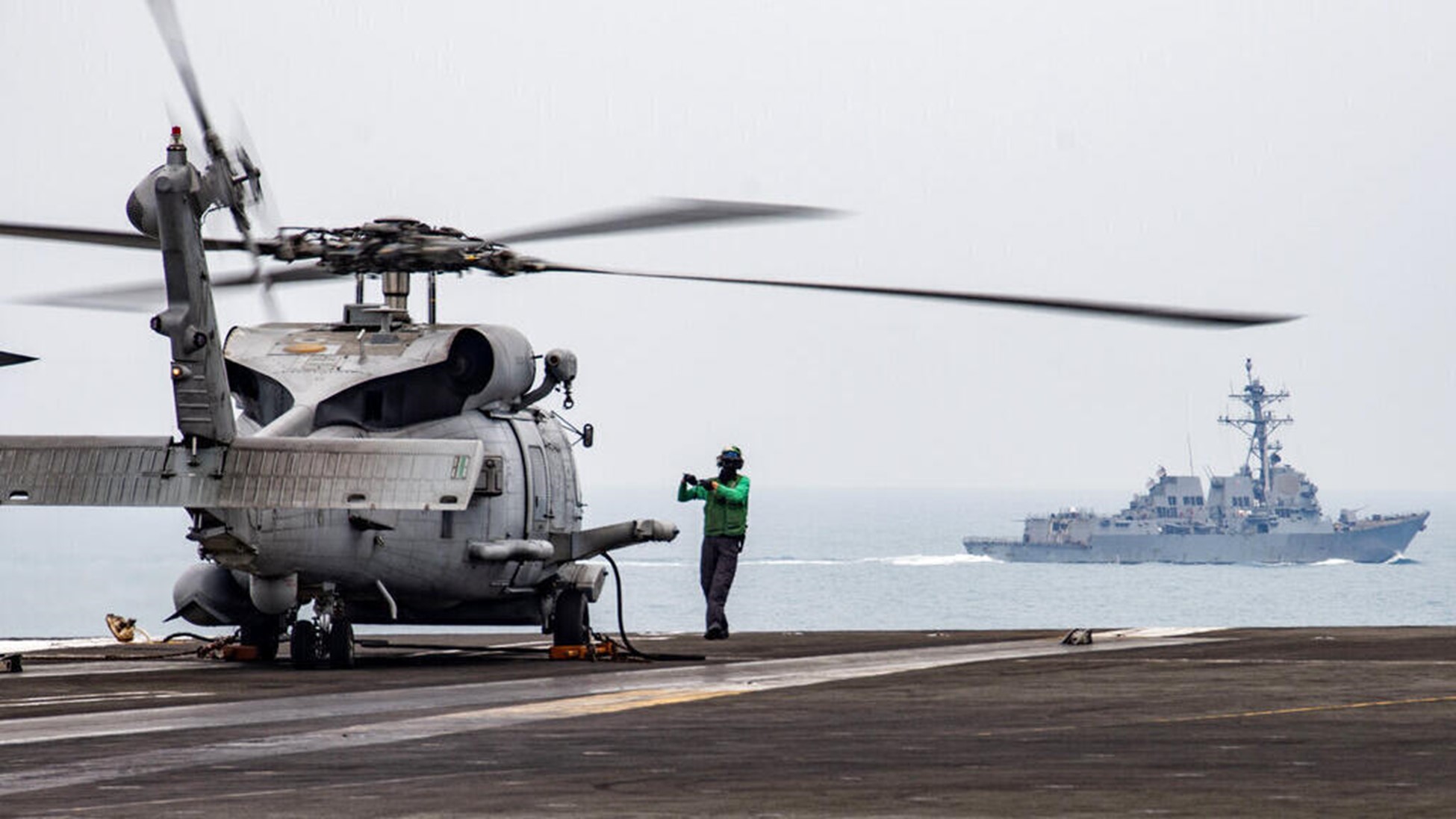 Hai phi cơ quân sự của Hải quân Mỹ rớt ở Biển Đông trong cùng ngày