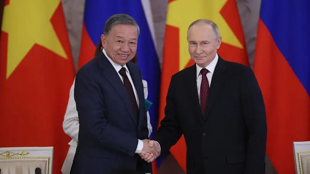 Việt Nam dùng 'cơ chế ngầm' mua võ khí Nga nhằm tránh lệnh trừng phạt của Mỹ