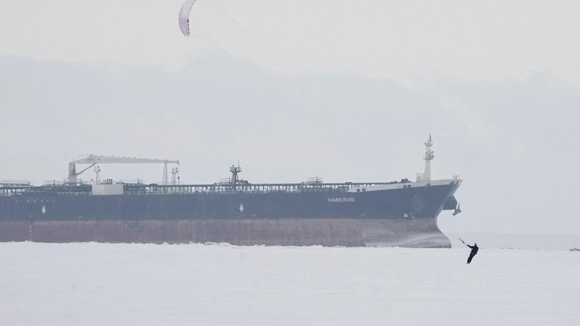 Việt Nam nhận lô dầu naphtha đầu tiên của Nga bất chấp cấm vận của Tây phương