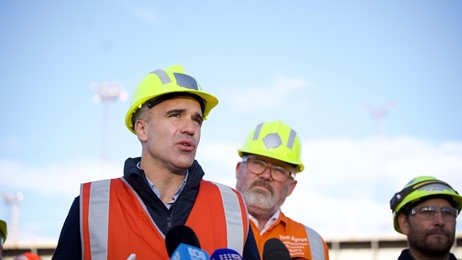 Chúng ta còn lựa chọn nào khác?': Thủ hiến Nam Úc đang vật lộn với những yêu cầu ngày càng tăng về việc cứu trợ các doanh nghiệp bằng tiền của người đóng thuế.