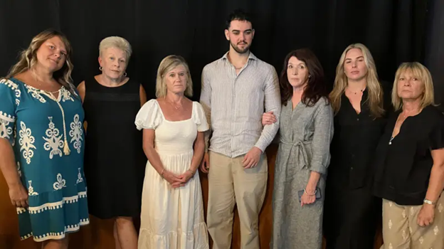 'Tôi thấy một quầng sáng vạn hoa trước khi mù': Lời kể của nạn nhân ngộ độc rượu ở Lào