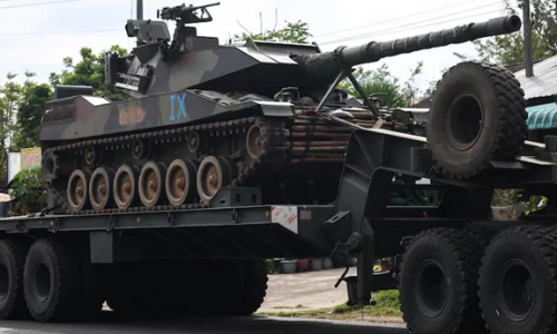 Xung đột với Campuchia leo thang, Thái Lan cắt tuyến vận chuyển dầu qua Lào