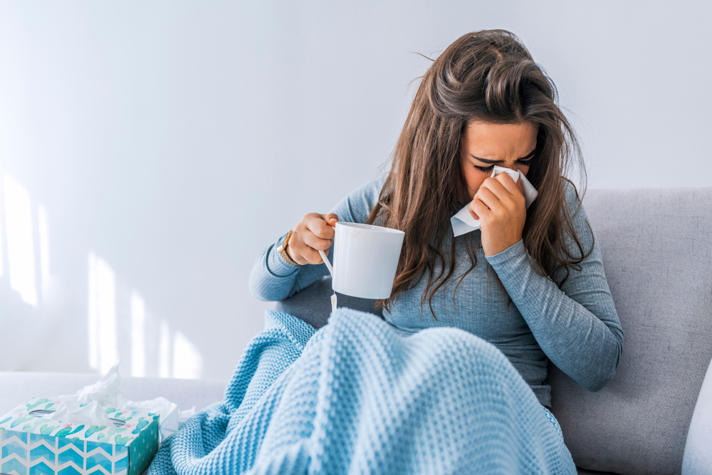 Bảo vệ quý vị chống lại COVID-19 và bệnh cúm mùa đông này